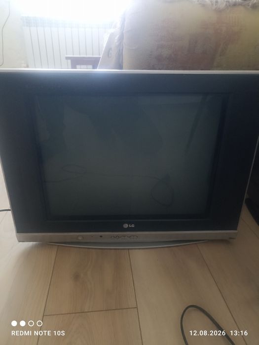 Телевизор LG (цветной)