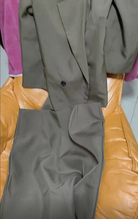 Продам женскую двойку