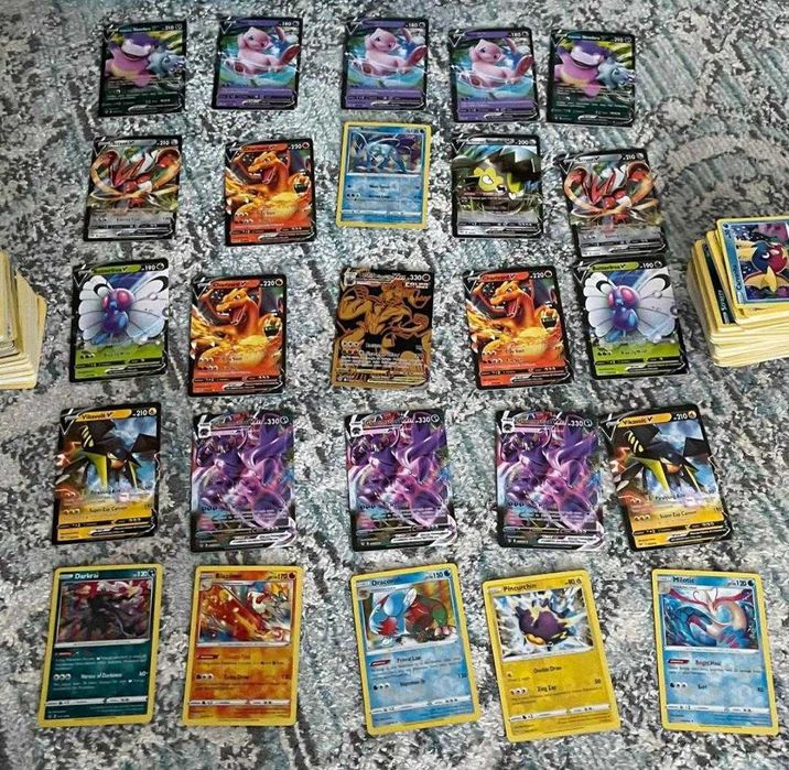 colectie de cartonase  pokemon  (app 150 de cartonase)