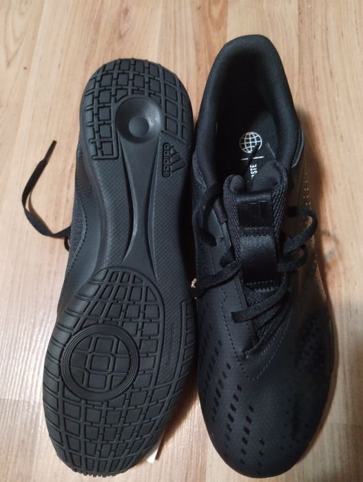 Adidas Predator ,originali,mărime 42 cu 26.5 cm!