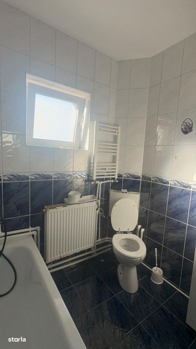 Casa | Sisesti| etaj 1| curte | parcare in curte| partial mobilata