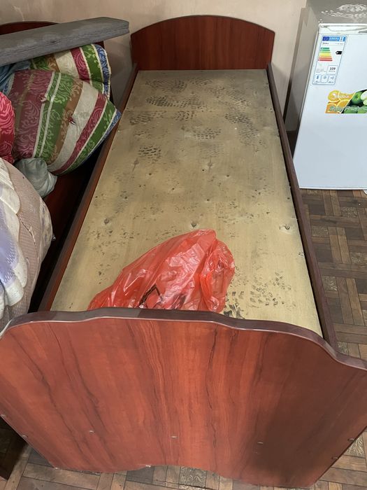 Продам кровати б/у