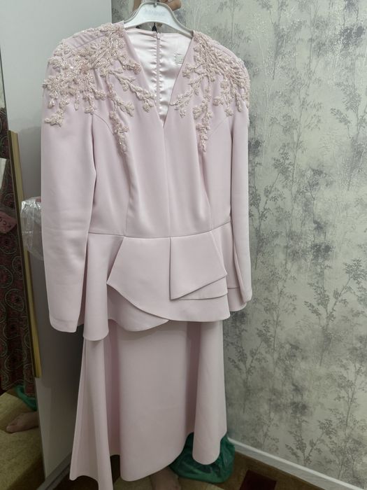 Платье нарядное в нежном цвете