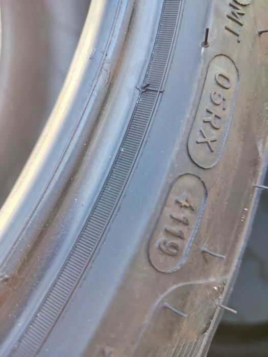 4 бр зимни 225/45/18 Michelin