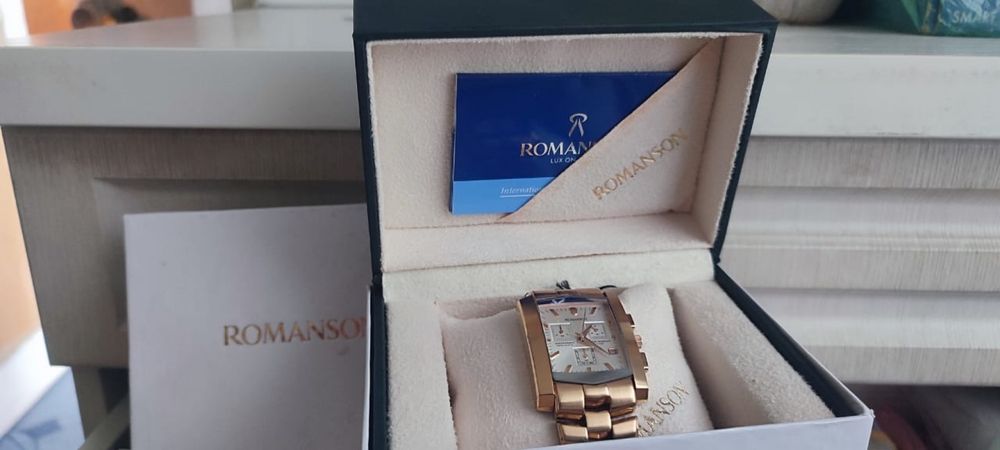 Часы оригинальные ROMANSON мужские позолоченные.