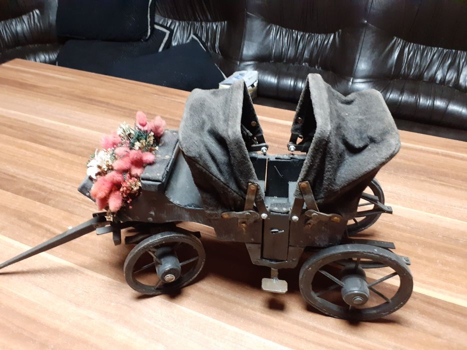 Кукла  порцеланова Макет на каляска  Landau