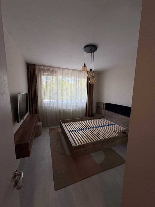 Дава се под наем Двустаен апартамент в София, Център - 55 кв.м за 639 € - Снимка #2