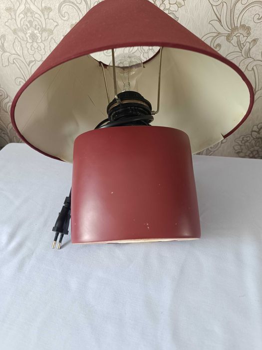 Светильник настольный