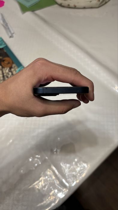 Продам айфон 13