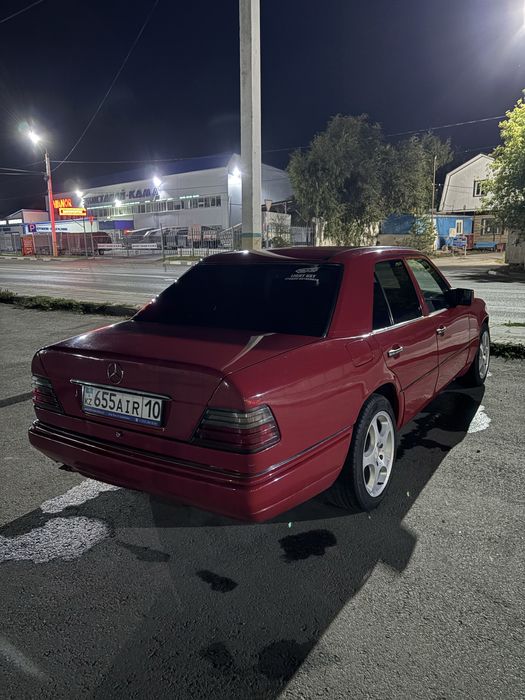 Продам мерседес 124 е280
