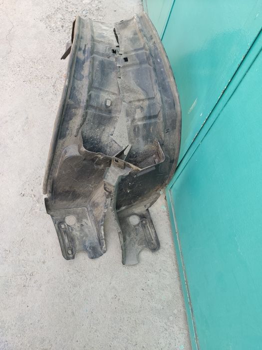 Подкрыльники Мерседес  210 /124/201