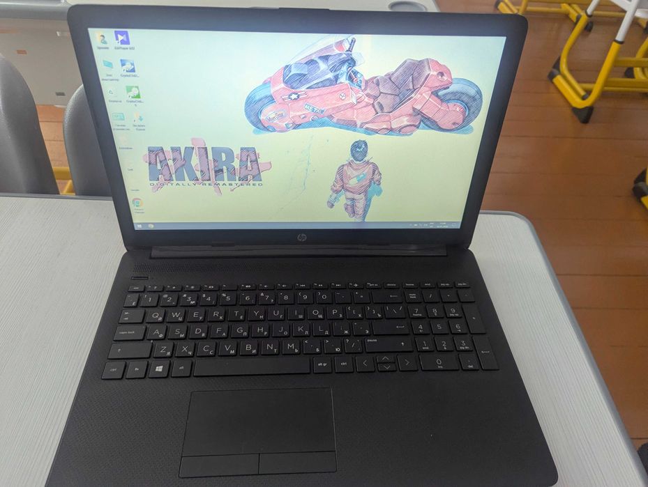 HP-15 Ryzen 5 Vega 8