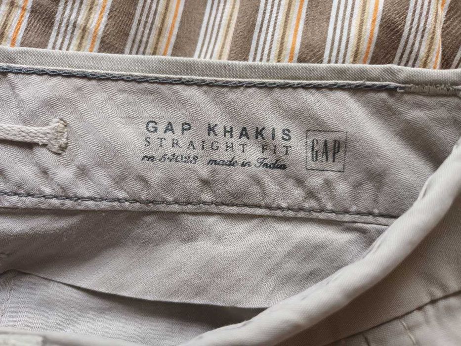 Комплект от мъжки дрехи.