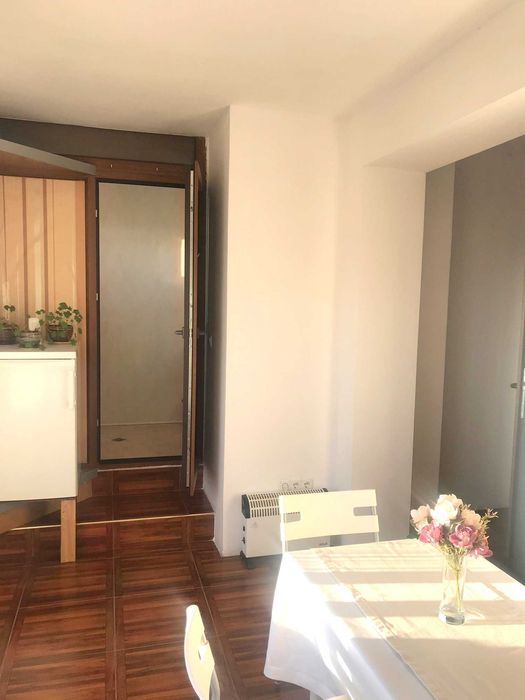 Дава се под наем Двустаен апартамент в София, Лозенец - 40 кв.м за 400 € - Снимка #2