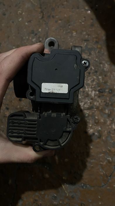 Дроссельная заслонка е-газ 2114