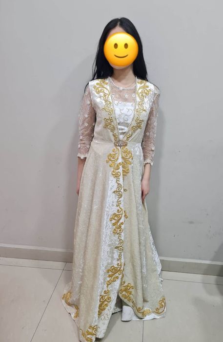 Продам национальные казахские платья