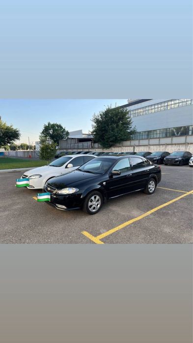 Jentra 3 poz oq rang 2020yil  probeg 98.000 km
