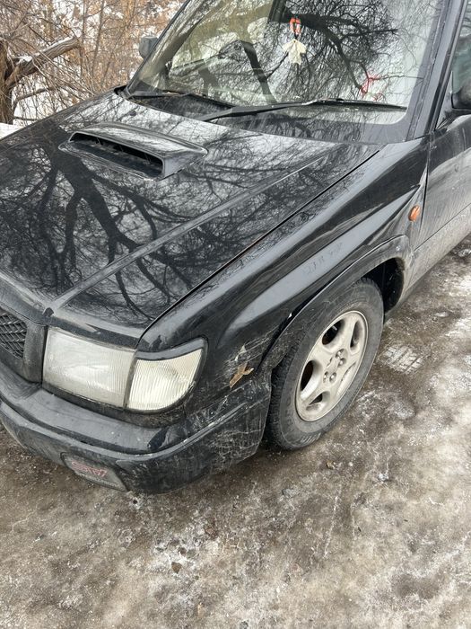 Субару форестер SF5