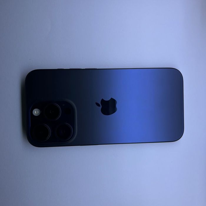 Продам iPhone 15 Pro