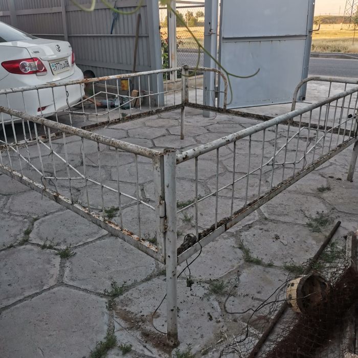 Тапчан бу продам