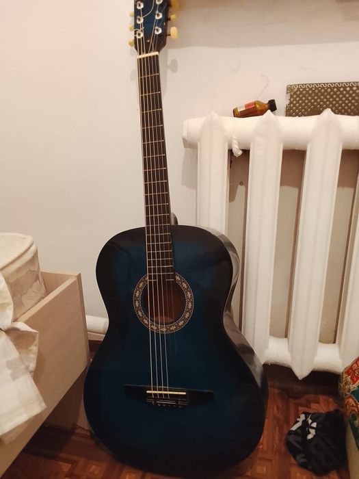 Гитара цвет синий