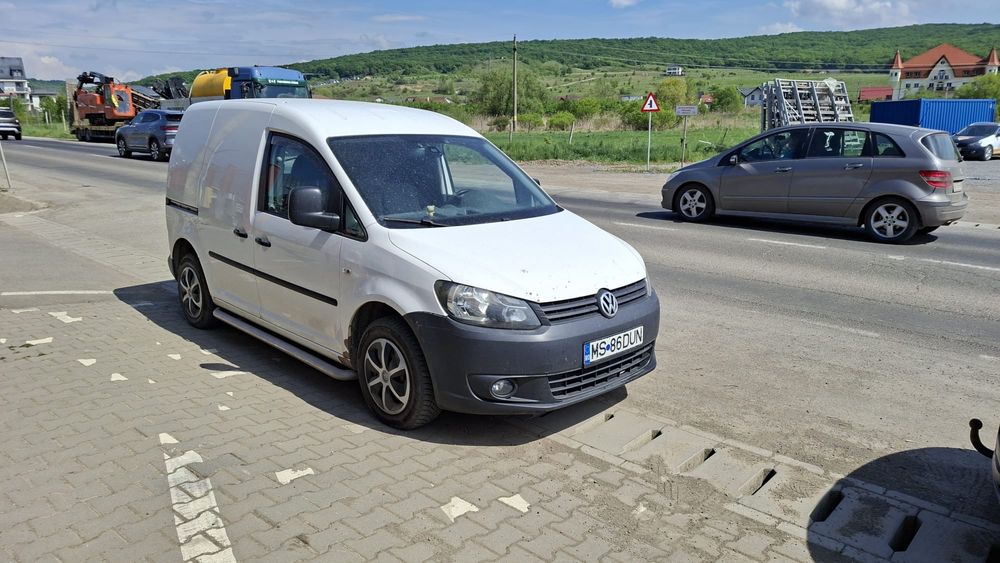 VOLKSWAGEN Caddy