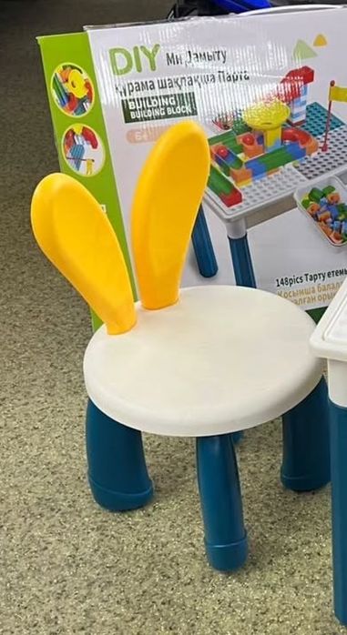 Продам стульчик 2000