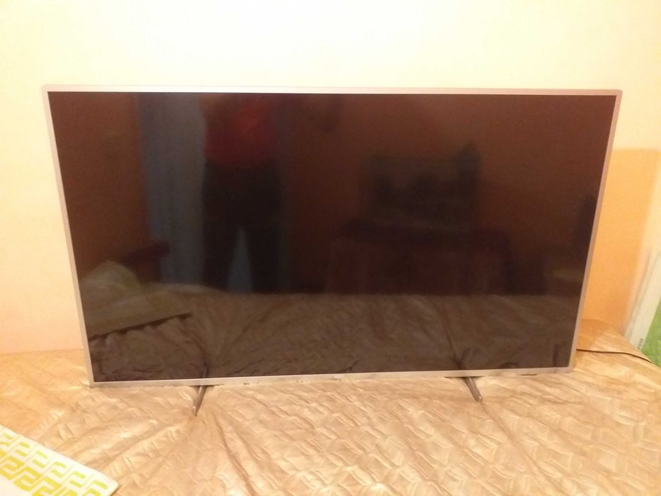 Телевизор LED Philips 58 инча
