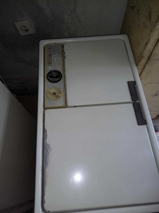 Стара пералня  "Золушка" със следи от употреба