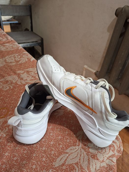 Кроссовки NIKE defy all day белые
