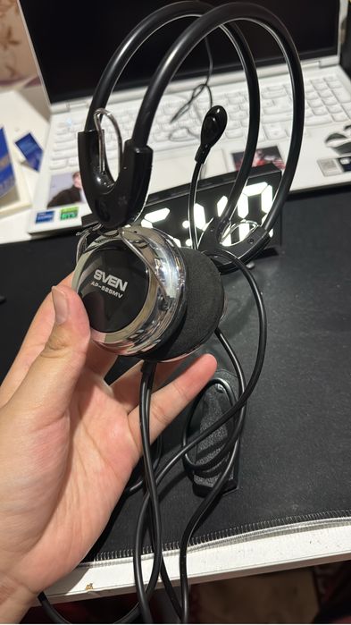 Самые простые наушнки sven отличный вариант для колл центра