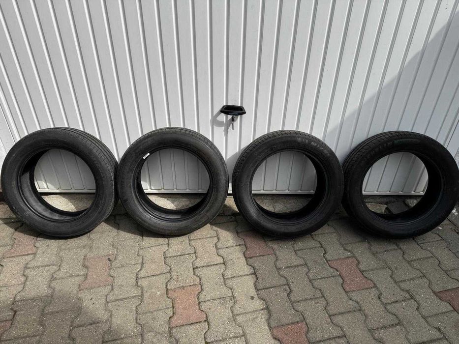 Vand anvelope NOI -  Michelin 195/55 R16 - DE VARA
