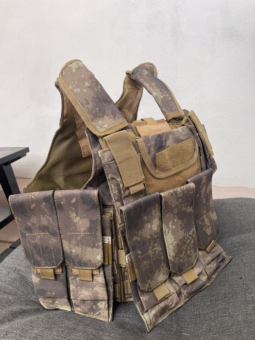 Vesta Tactica Militara cu Buzunare camo - NOU -