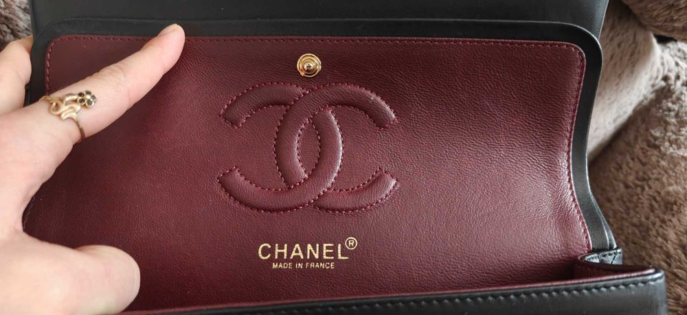 Chanel classic flap чанта