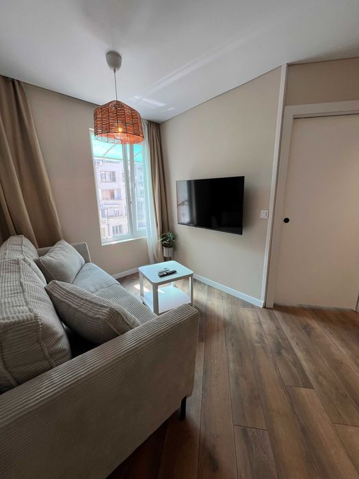 Дава се под наем Двустаен апартамент в София, Център - 30 кв.м за 1250 € - Снимка #3