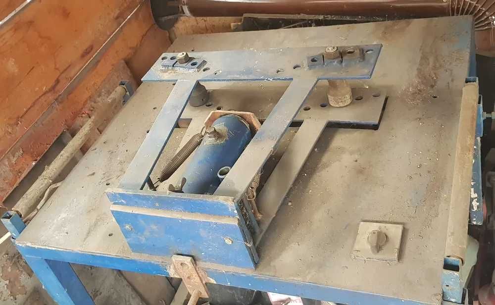 Masina roluit tevi, hidraulica, trifazica, 0,75 kw, 12 T forta