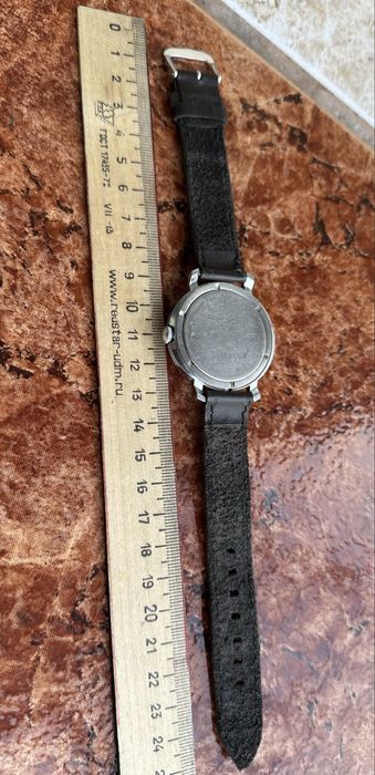 Сьветски механичен часовник Восток,направен 80 г