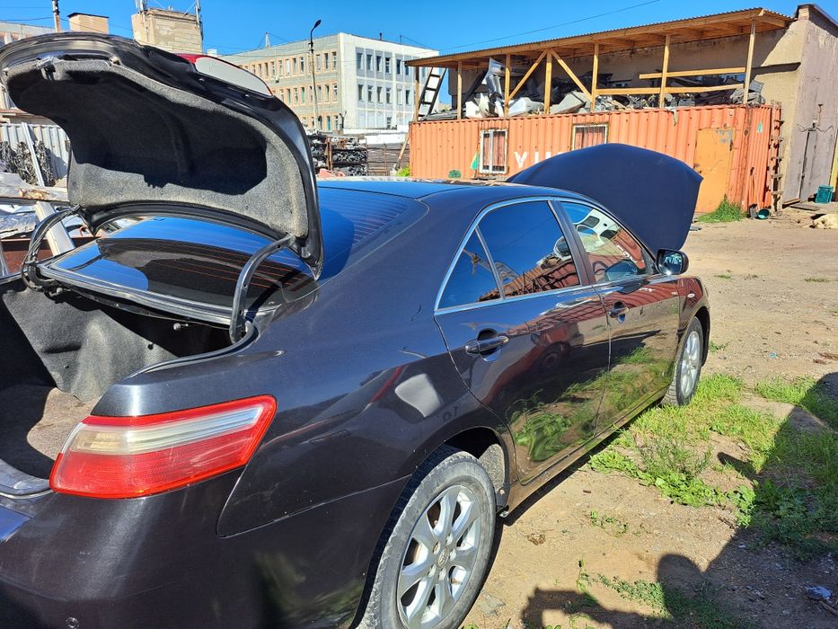 Продаётся по запчастям Toyota Camry40