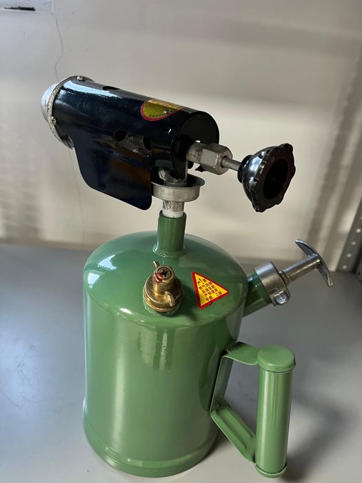 Лампы паяльные 2л