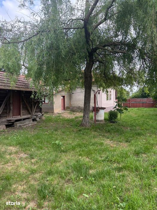Casa De Vanzare+Anexe, Teren=2775 Mp