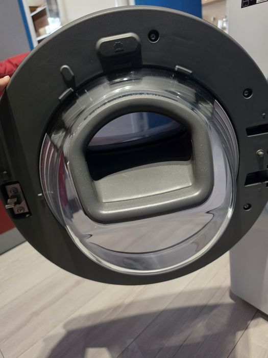 Комбинирана пералня със сушилня Samsung