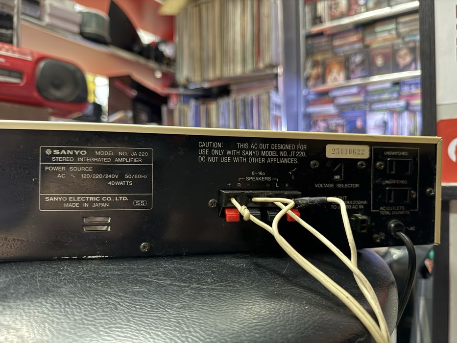 Sanyo JA system 220 Stereo integrated amplifier