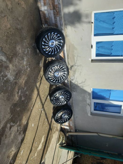 R17  maybach sakadiska.