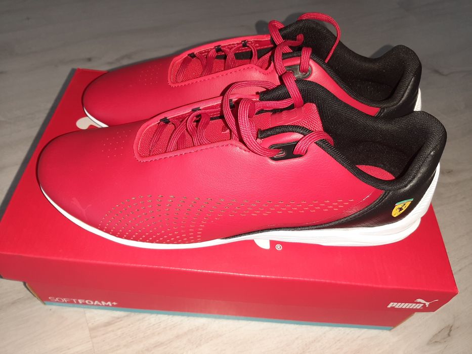 De vânzare Adidași Puma Ferrari,