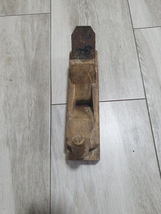 Rindea veche manuală