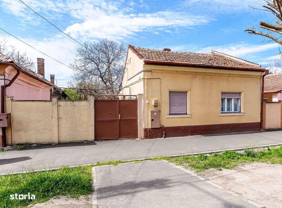 Casa 3 camere + 1.095 mp teren, Parneava