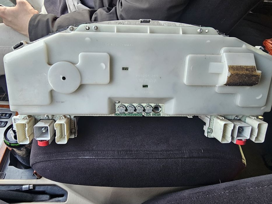 Щиток ланд крузер 100