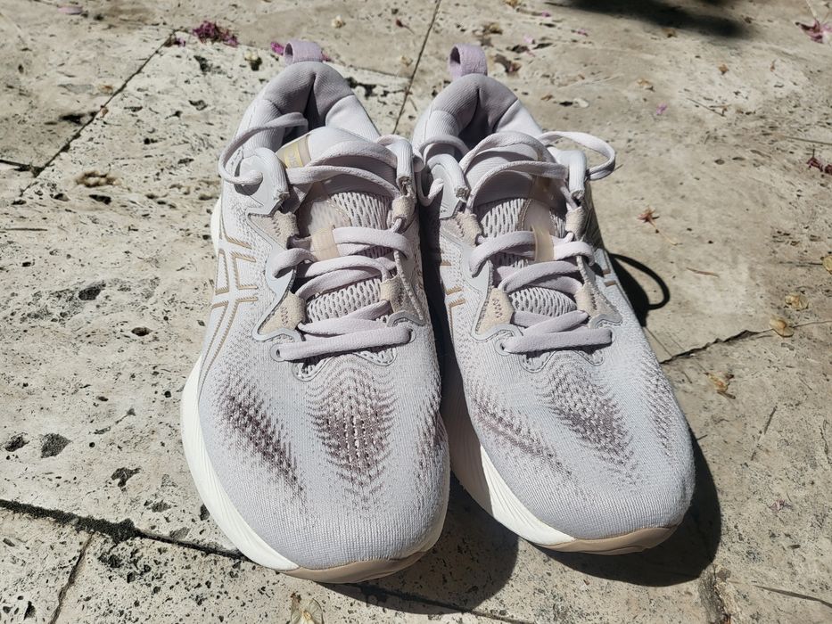 Pantofi alergare femei Asics marimea 40 bej/roz pal