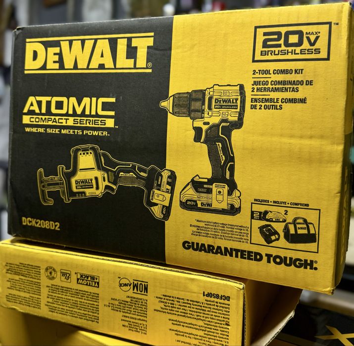 Комплект сабельная пила Dewalt 369+шуруповерт 794, новый, оригинал