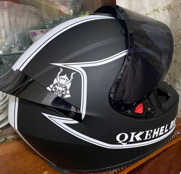 Продаётся Шлемы новые